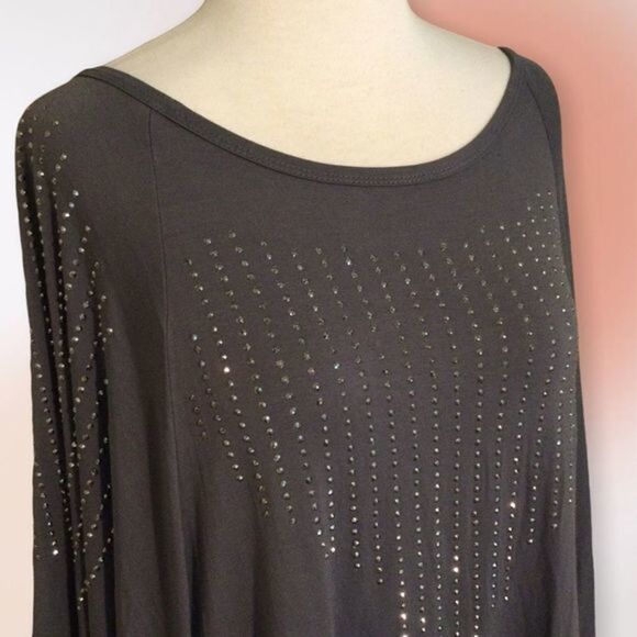 R Fashion Apparel & Accessories Gray with Rhinestones Tunic S/M NWT - Picture 2 of 10